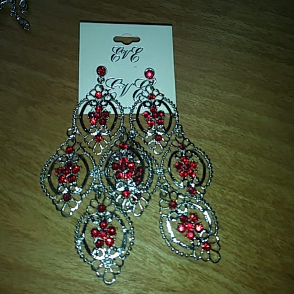 Earings - Picture 5 of 7